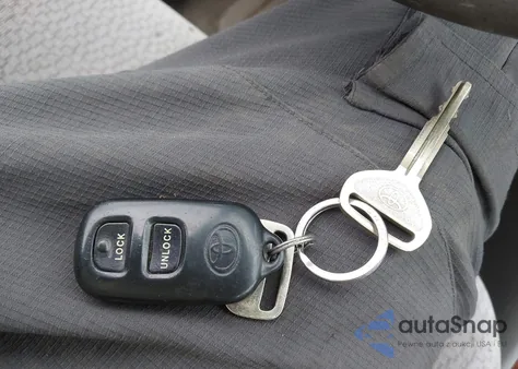 2003 Toyota Corolla Le from USA, damaged, VIN JTDBR32E330023771